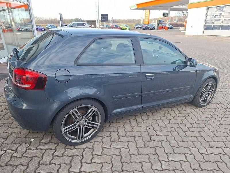 Gebraucht Audi A3 160 PS (117 kW) 2011 Grau Limousine