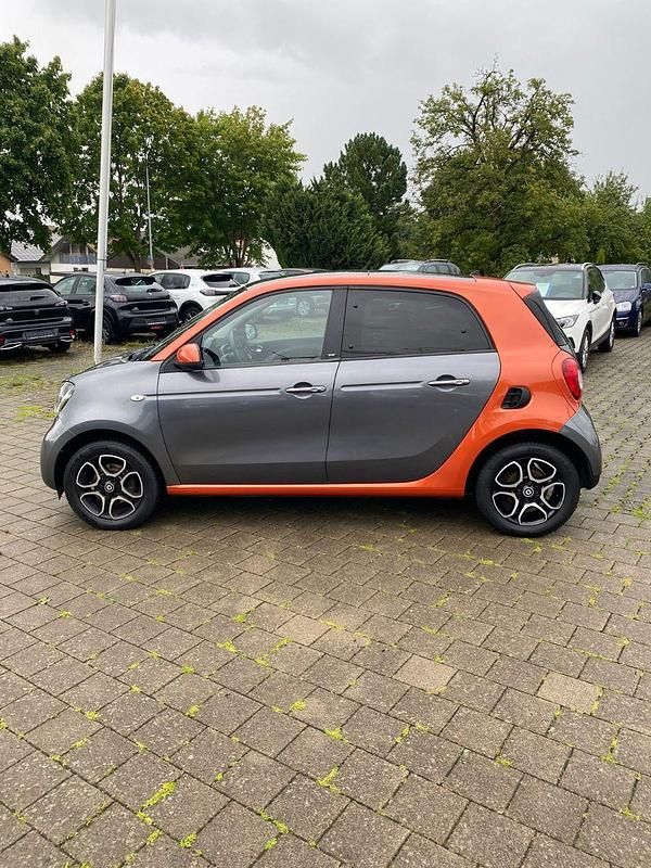 Usata Smart ForFour Basis 71 CV (52 kW) 2016 Grigio Utilitaria