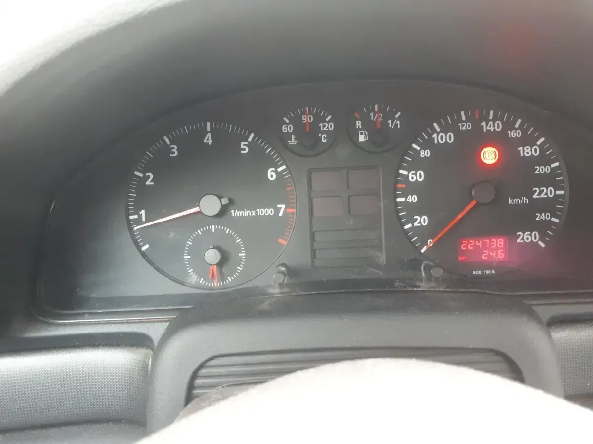 Gebraucht Audi A4 150 PS (110 kW) 1997 Silber Kombi