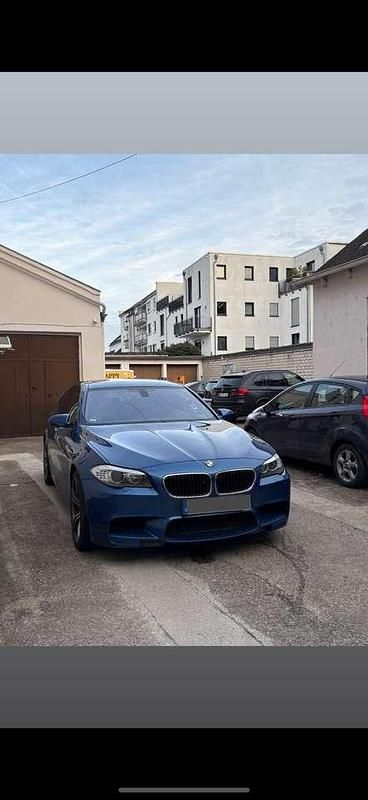 Gebraucht BMW M5 Basis 560 PS (411 kW) 2012 Blau Limousine