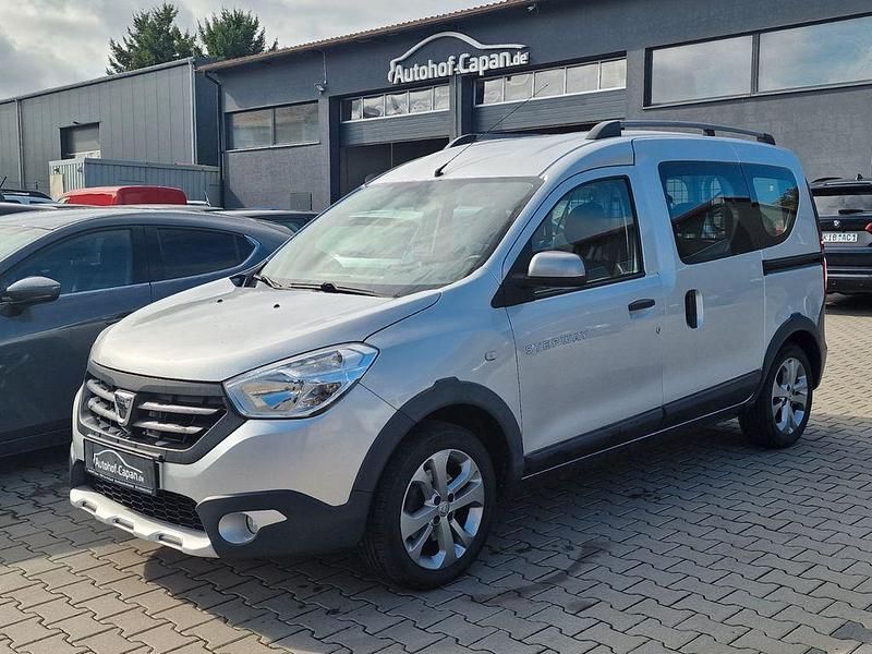Other Gebraucht 2016 Dacia Dokker Stepway Van / Kleinbus | 10.699 € (Fairer Preis) - Bild 1/4