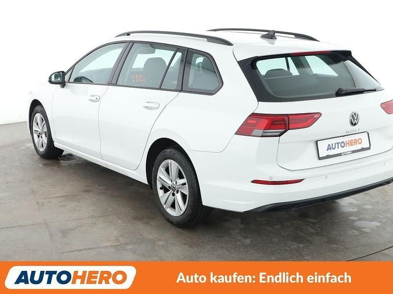 Gebraucht VW Golf VIII Life 116 PS (85 kW) 2022 Weiß Kombi