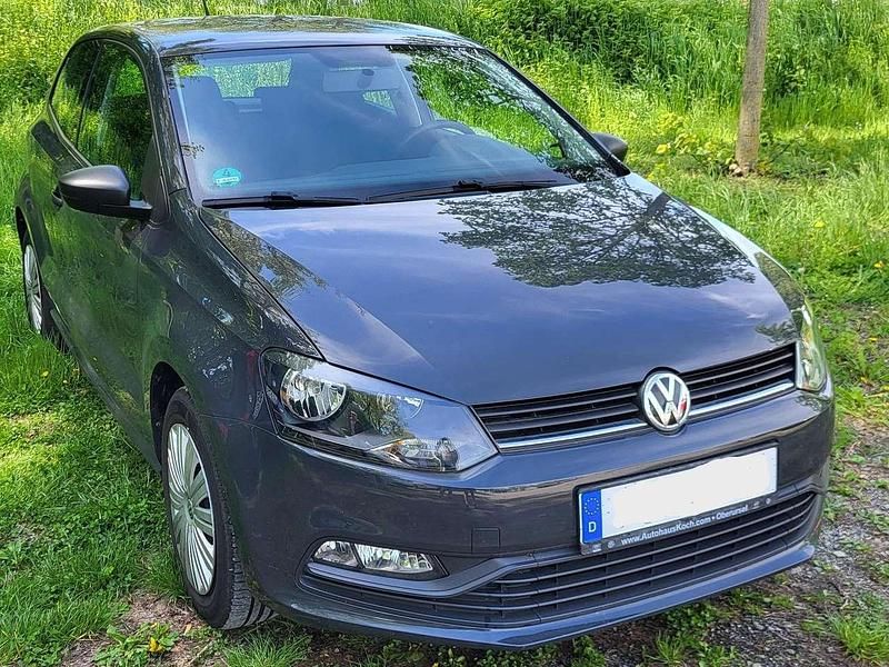 Grau Gebraucht 2014 VW Polo Trendline Kleinwagen | 5.000 € (Guter Preis) - Bild 1/4