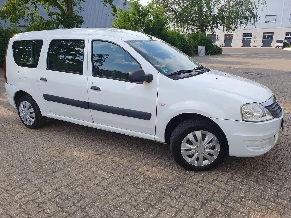 Gebraucht Dacia Logan 105 PS (77 kW) 2012 Weiß Van / Kleinbus