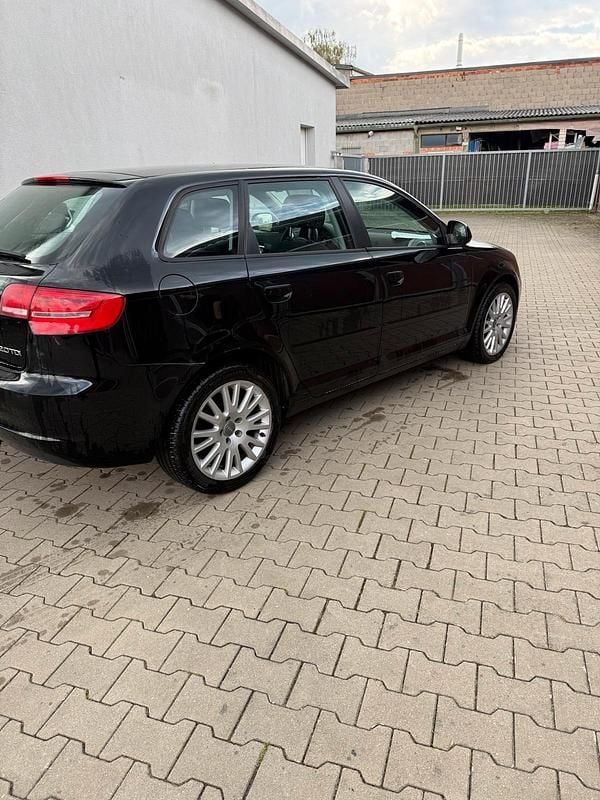 Second-hand Audi A3 Attraction 140 CP (102 kW) 2008 Negru Hatchback