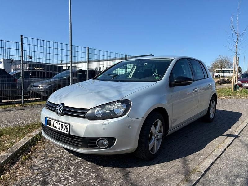 Gebraucht VW Golf VI Team 105 PS (77 kW) 2010 Grau Kleinwagen