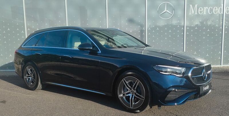 Blau Gebraucht 2024 Mercedes E300 AMG Line Premium Plus Kombi | 71.290 € (Teuer) - Bild 1/4