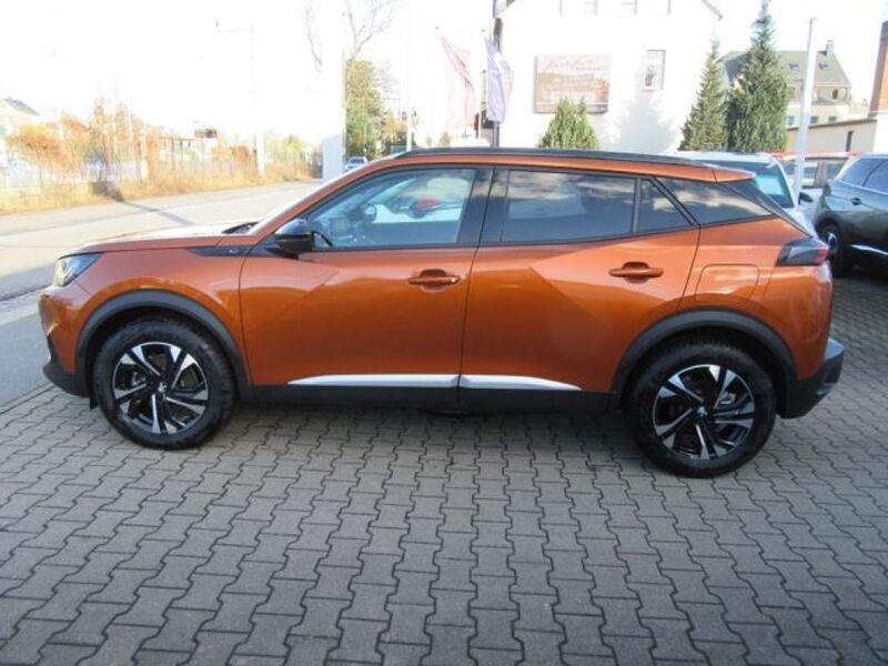Gebraucht Peugeot e-2008 Allure 100 kW (136 PS) 2022 Orangefusion (metallic) SUV