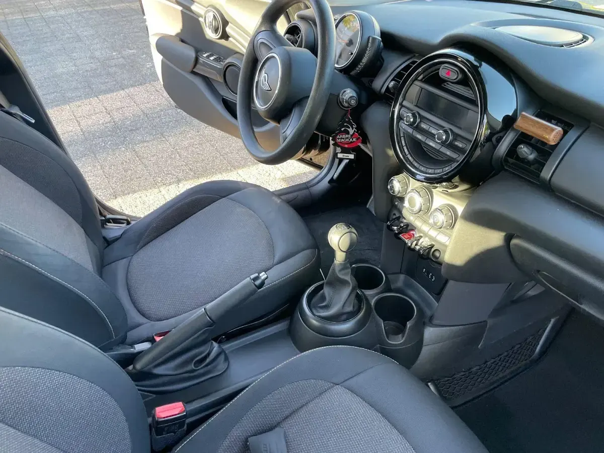 Usata Mini Cooper 102 CV (75 kW) 2015 Nero Utilitaria
