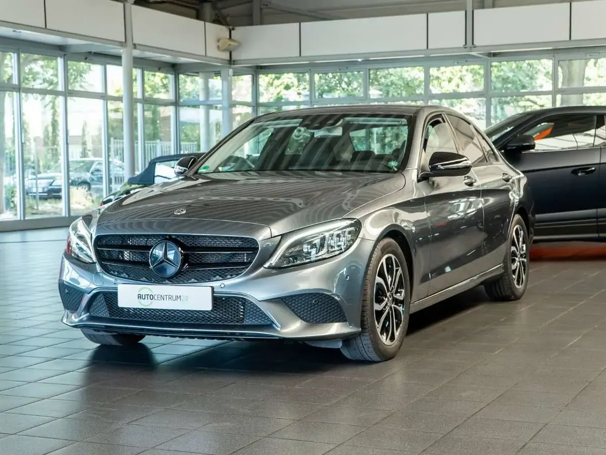 Gebraucht Mercedes C300 Business 258 PS (189 kW) 2020 Grau Limousine
