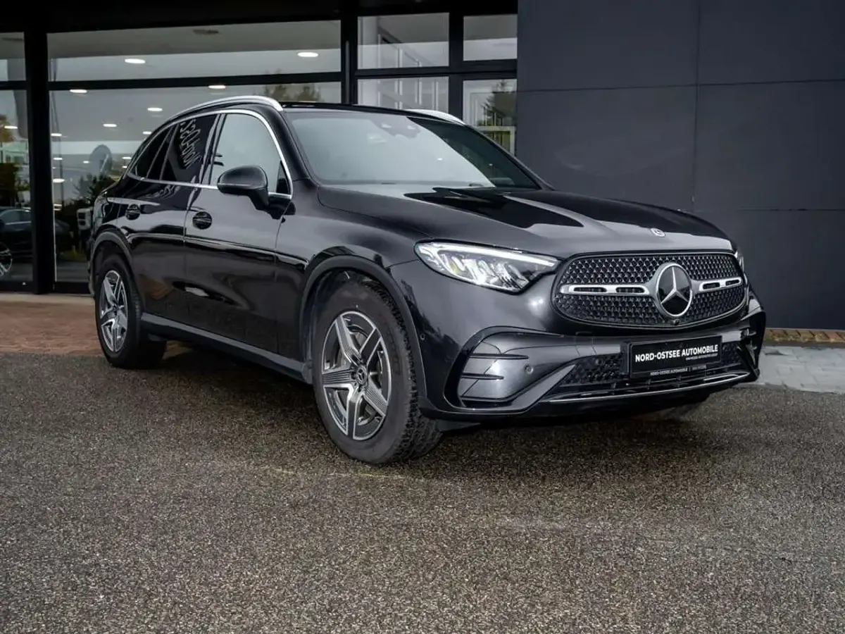 Gebraucht Mercedes GLC300 AMG 269 PS (197 kW) 2025 Graphitgrau metallic SUV