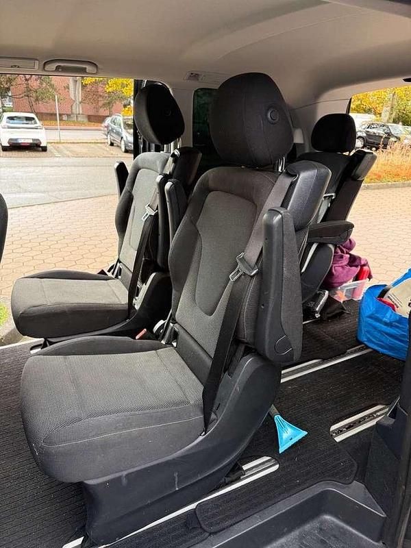 Gebraucht Mercedes V220 163 PS (119 kW) 2018 Grau Van / Kleinbus