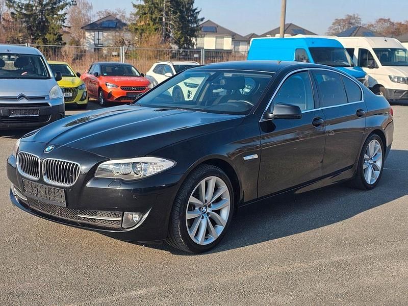 Gebraucht BMW 520 184 PS (135 kW) 2011 Schwarz Limousine