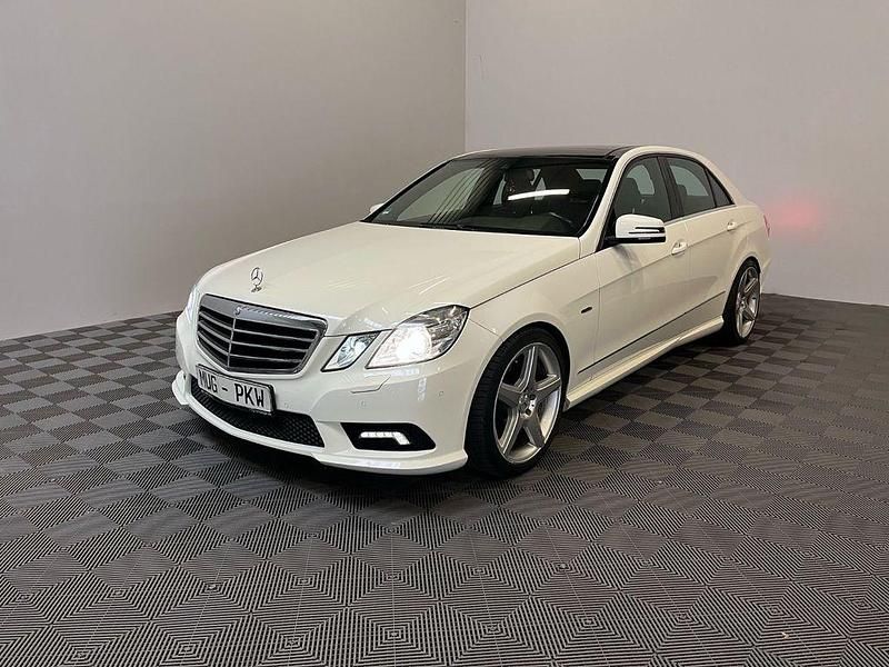Weiß Gebraucht 2011 Mercedes E250 AMG Limousine | 10.990 € (Fairer Preis) - Bild 1/4