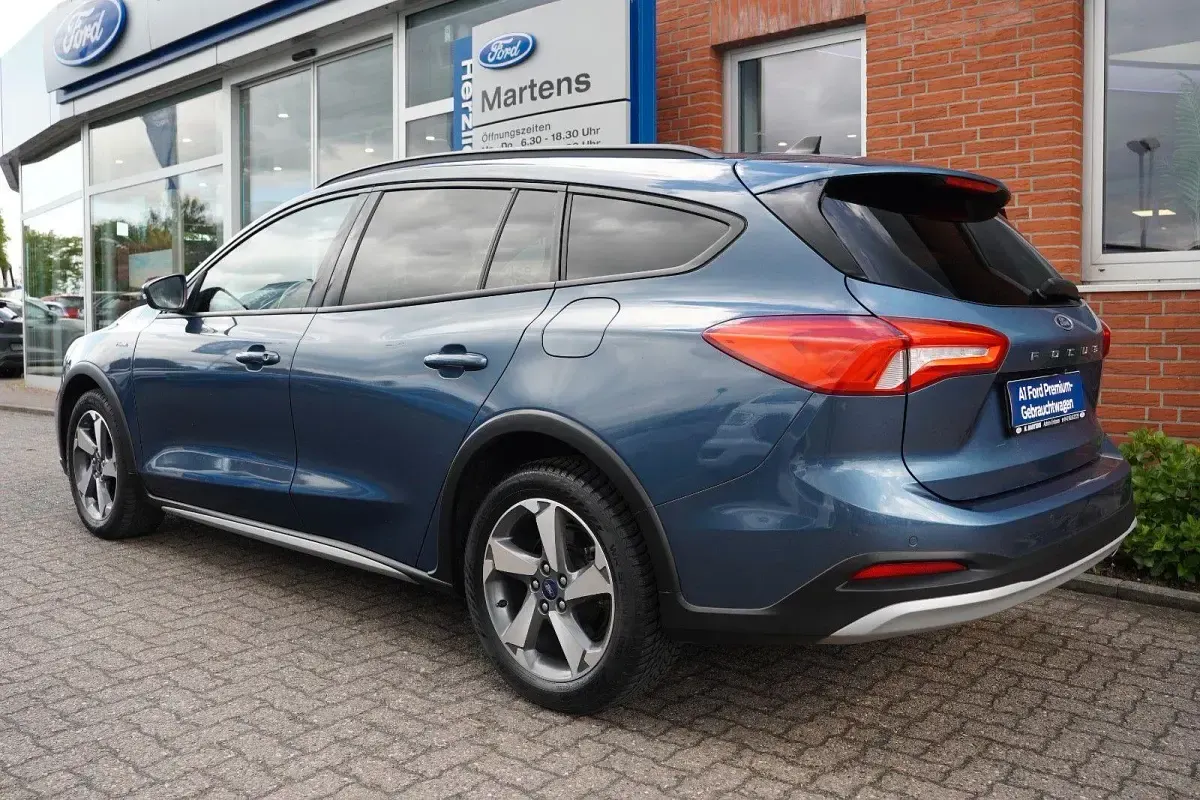 Używany Ford Focus Active X 150 KM (110 kW) 2021 Niebieski Kombi