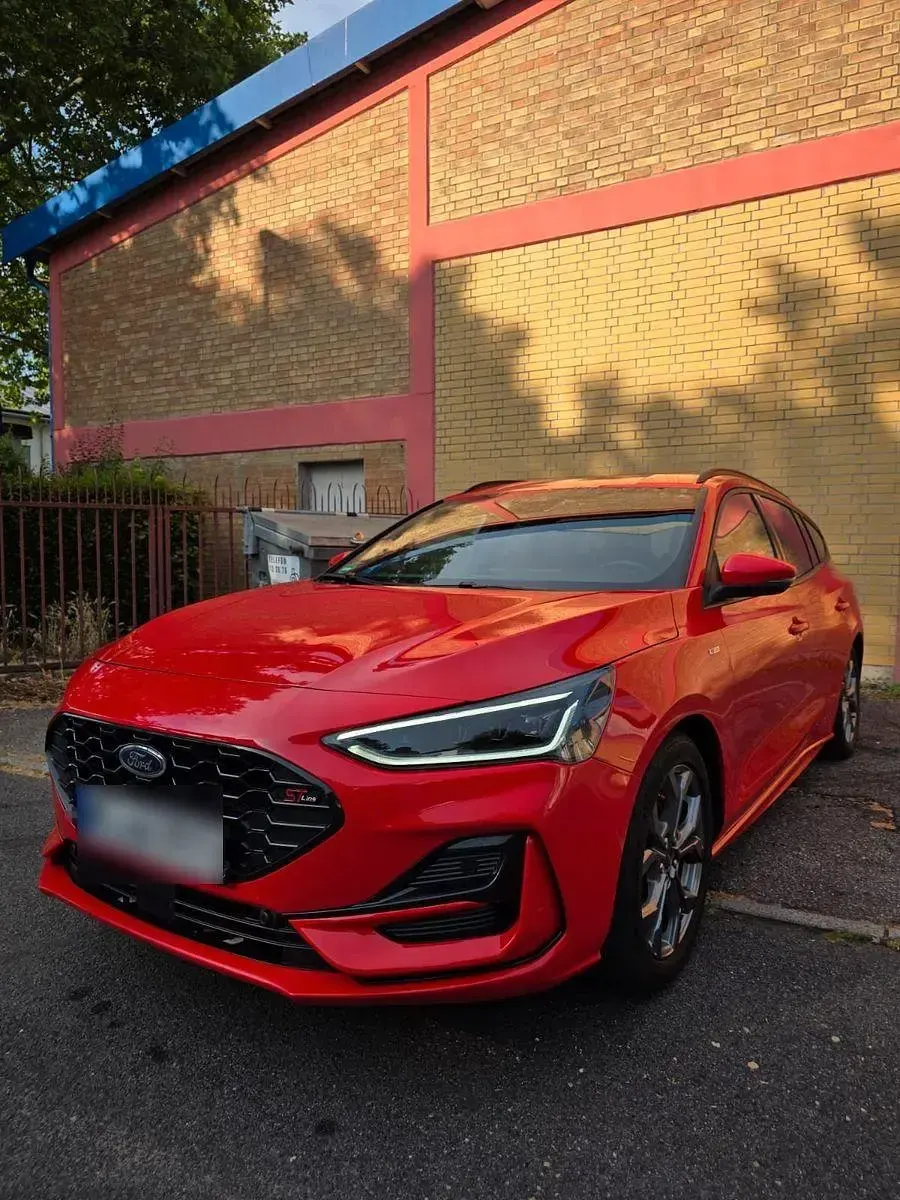 Gebraucht Ford Focus ST-Line X 155 PS (114 kW) 2024 Rot Kombi