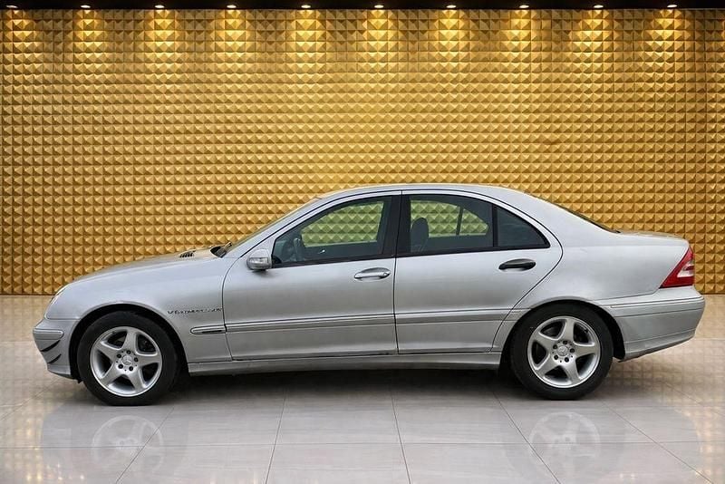 Gebraucht Mercedes C180 122 PS (89 kW) 2000 Silber Limousine