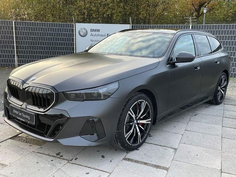 Frozen deep grey metallic Gebraucht 2025 BMW 540 M Sport Kombi | 82.990 € (Etwas zu teuer) - Bild 1/4