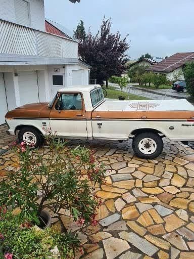 Beige Gebraucht 1974 Ford F250 SUV | 19.999 € - Bild 1/4