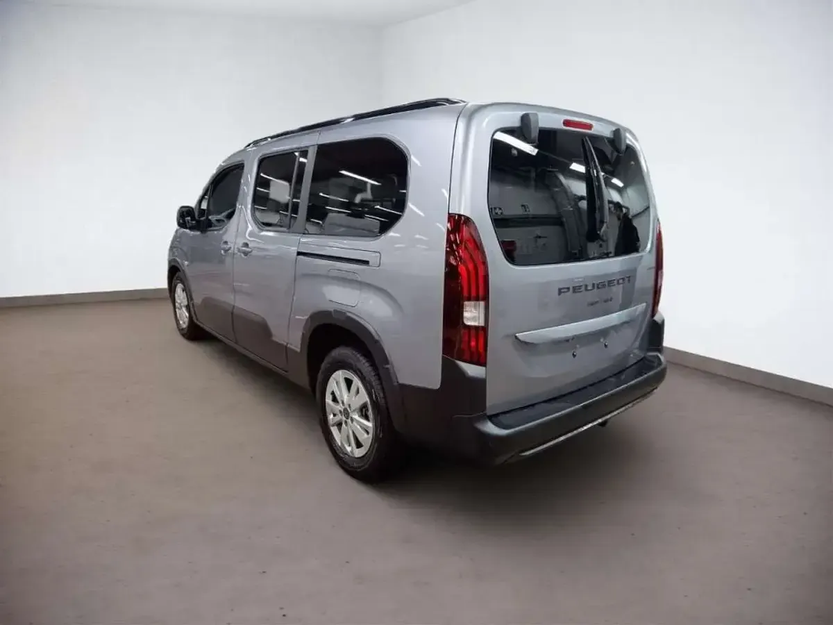 Gebraucht Peugeot Rifter Allure 131 PS (96 kW) 2024 Other Van / Kleinbus