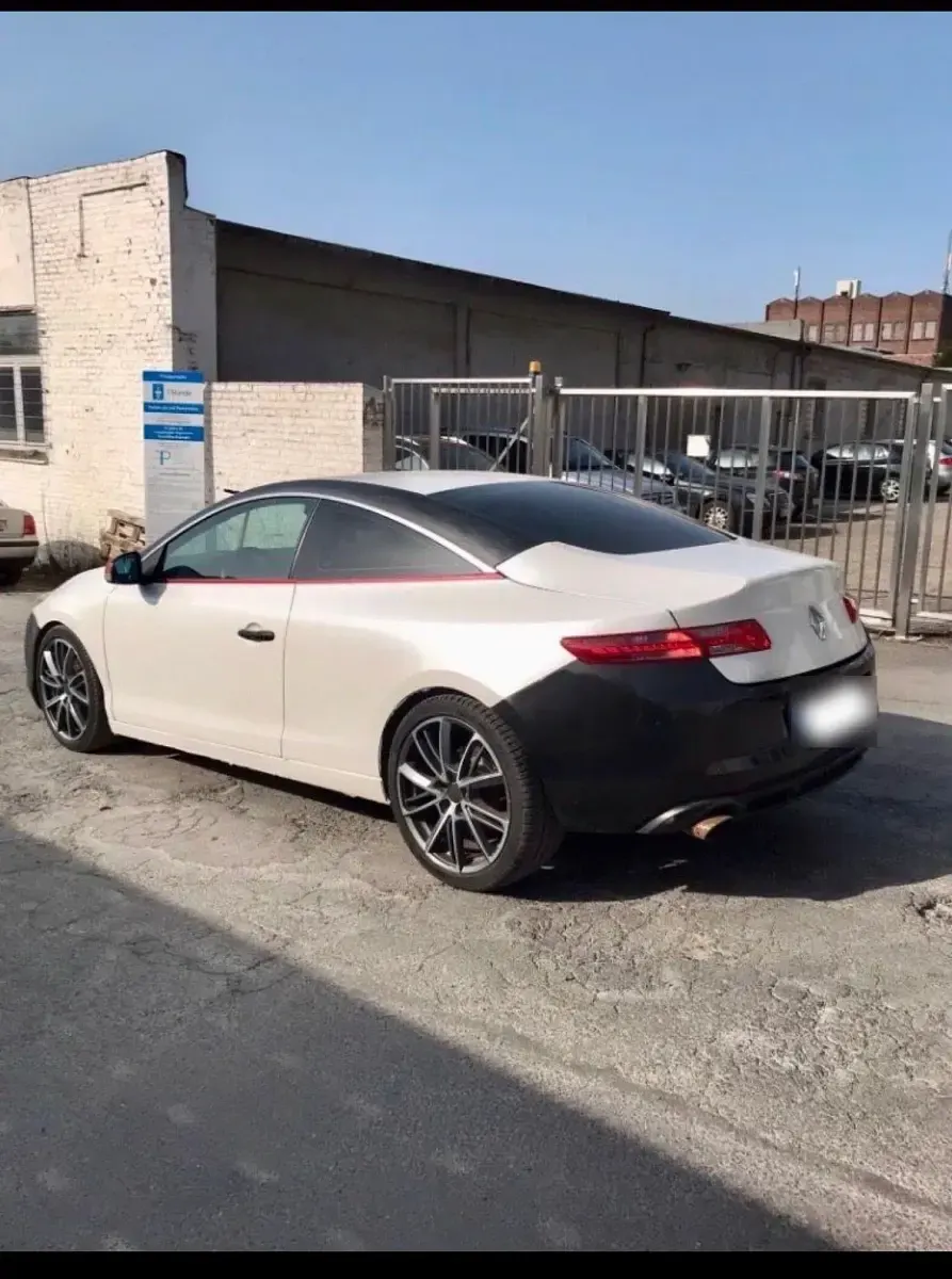 Gebraucht Renault Laguna Coupé 235 PS (172 kW) 2009 Weiß Coupé