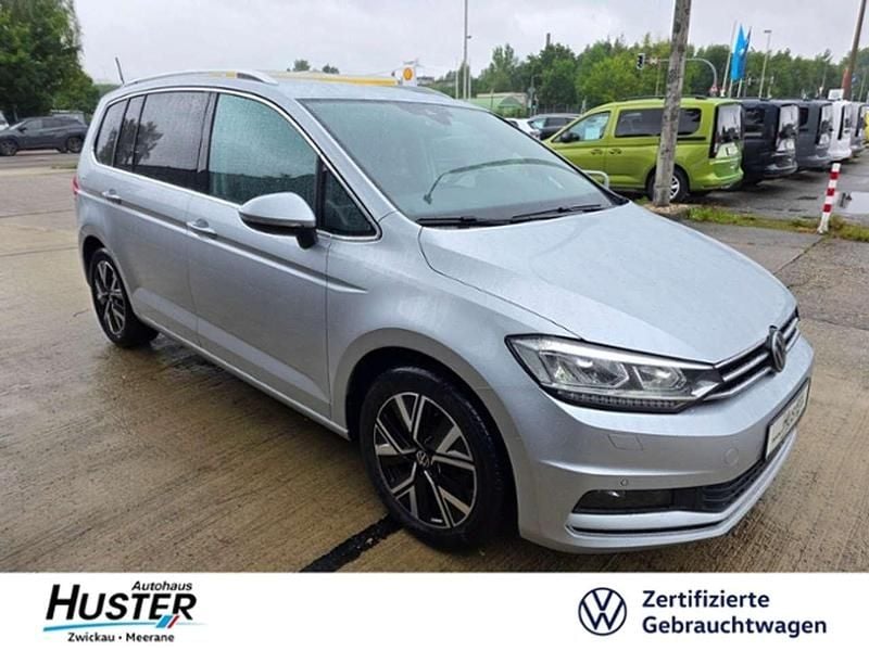 Silber Gebraucht 2022 VW Touran Highline Van / Kleinbus | 27.985 € (Fairer Preis) - Bild 1/4