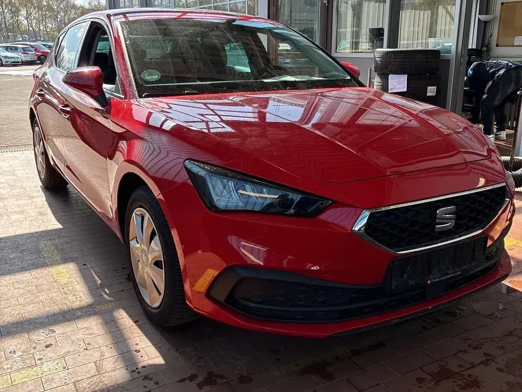 Gebraucht Seat Leon Reference 110 PS (80 kW) 2023 Reinrot Limousine