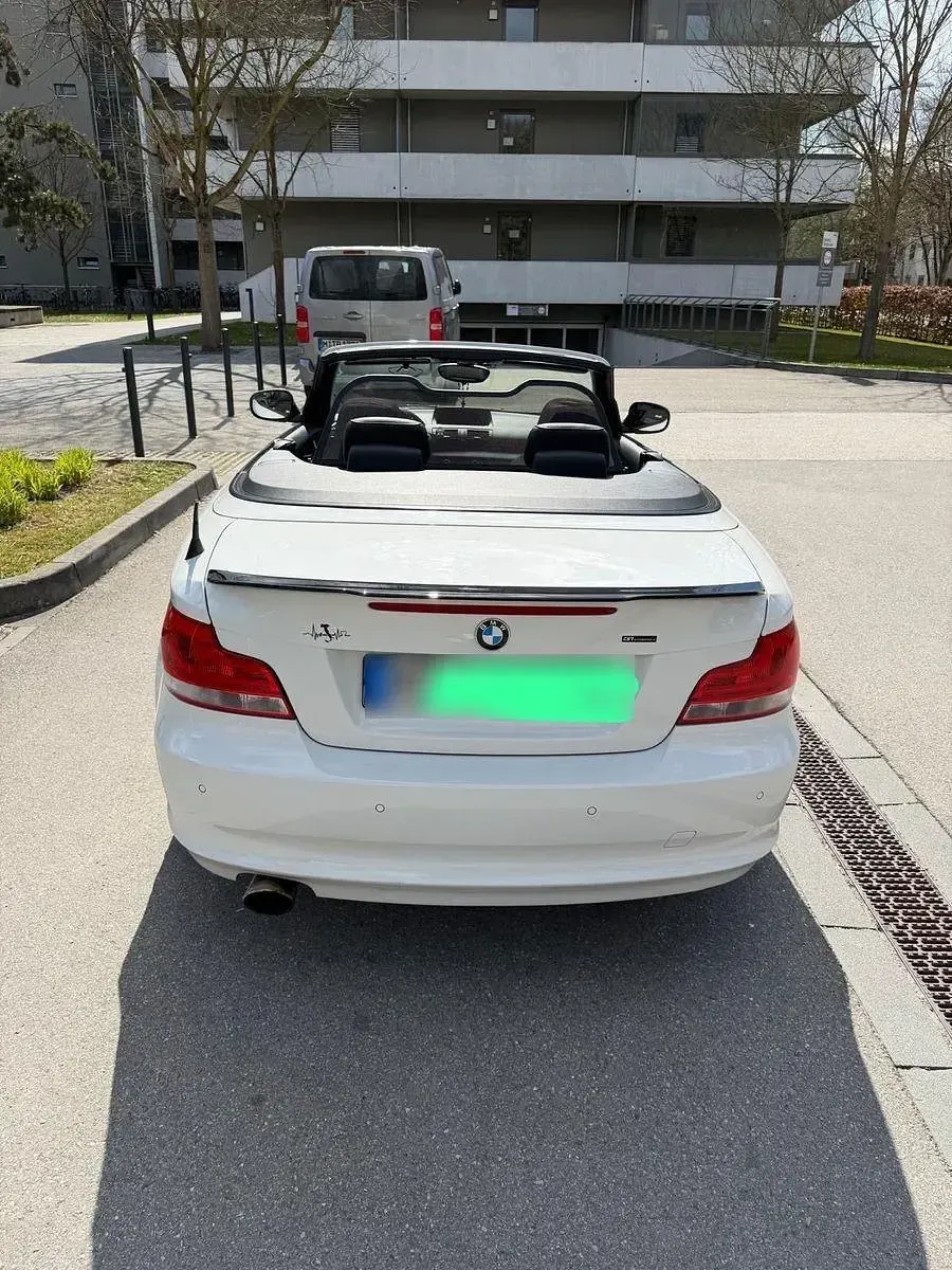 Gebraucht BMW 118 Cabriolet Performance 143 PS (105 kW) 2011 Weiß Cabrio