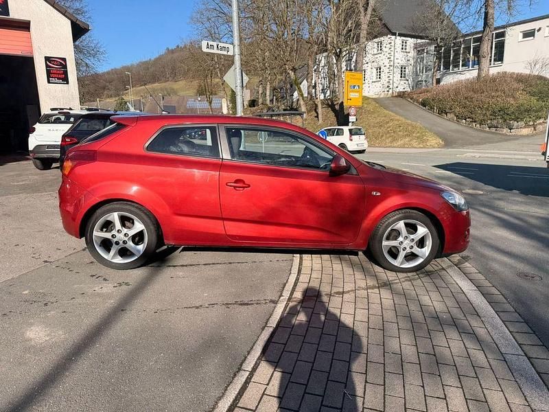 Gebraucht Kia ProCeed Sport 143 PS (105 kW) 2009 Rot Kleinwagen