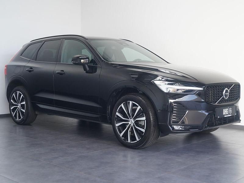 Gebraucht Volvo XC60 Plus 250 PS (183 kW) 2023 Schwarz SUV