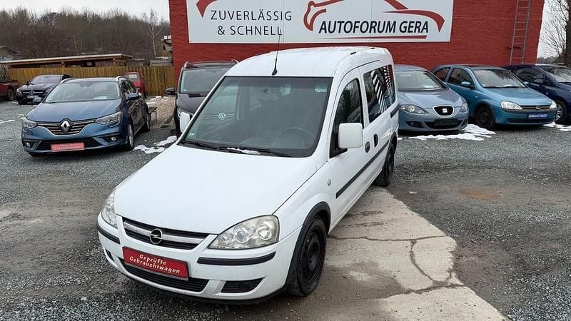 Gebraucht Opel Combo 75 PS (55 kW) 2011 Weiß Van / Kleinbus