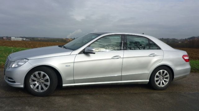 Gebraucht Mercedes E250 Elegance 204 PS (150 kW) 2011 Silber metallic Limousine