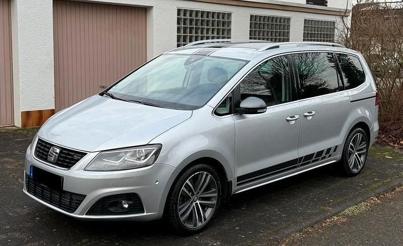 Silber Gebraucht 2019 Seat Alhambra 4Drive Van / Kleinbus | 25.500 € (Superpreis) - Bild 1/4