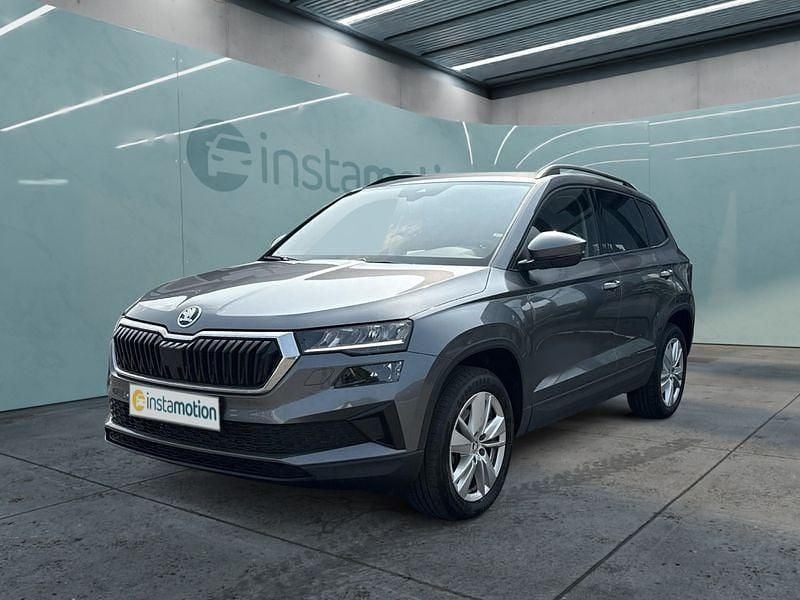 Grau Gebraucht 2024 Skoda Karoq SUV | 32.699 € (Fairer Preis) - Bild 1/4