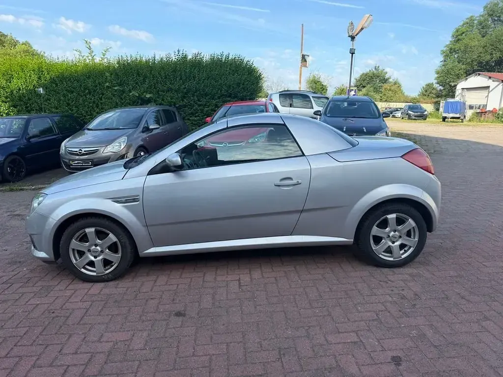 Gebraucht Opel Tigra Sport 90 PS (66 kW) 2006 Silber Cabrio