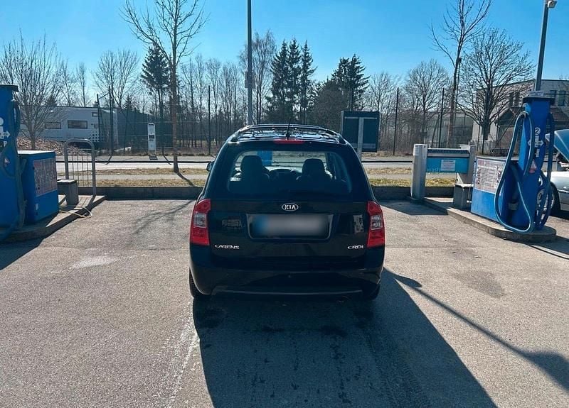 Gebraucht Kia Carens 140 PS (102 kW) 2009 Schwarz Van / Kleinbus