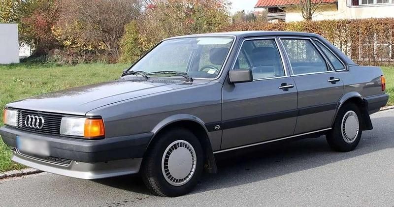 Grau Gebraucht 1986 Audi 80 Design Limousine | 10.600 € - Bild 1/4