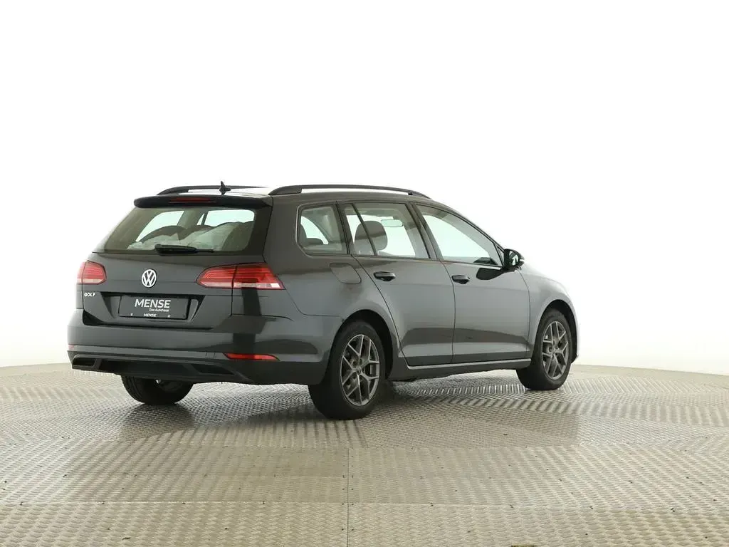 Gebraucht VW Golf VII Trendline 116 PS (85 kW) 2019 Uranograu Kombi