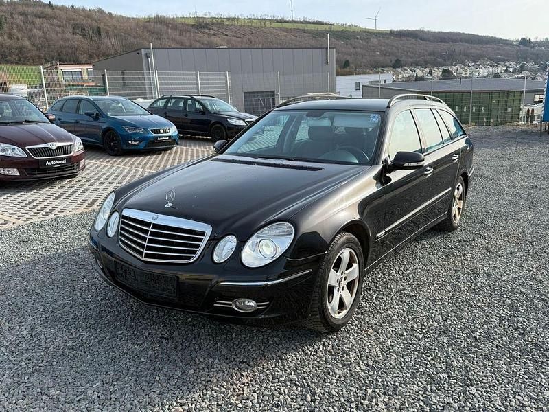 Gebraucht Mercedes E220 Avantgarde 170 PS (125 kW) 2008 Schwarz Kombi