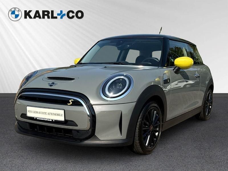 Metallic) (grau Gebraucht 2022 Mini Cooper SE Essential Kleinwagen | 18.490 € (Fairer Preis) - Bild 1/4