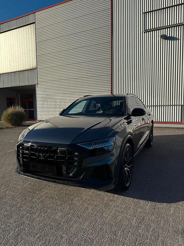 Grau Gebraucht 2021 Audi SQ8 Design SUV | 63.000 € (Fairer Preis) - Bild 1/4