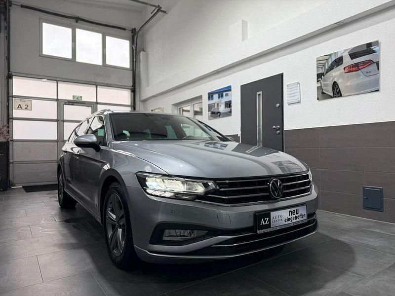 Gebraucht VW Passat Business 150 PS (110 kW) 2023 Silber Kombi