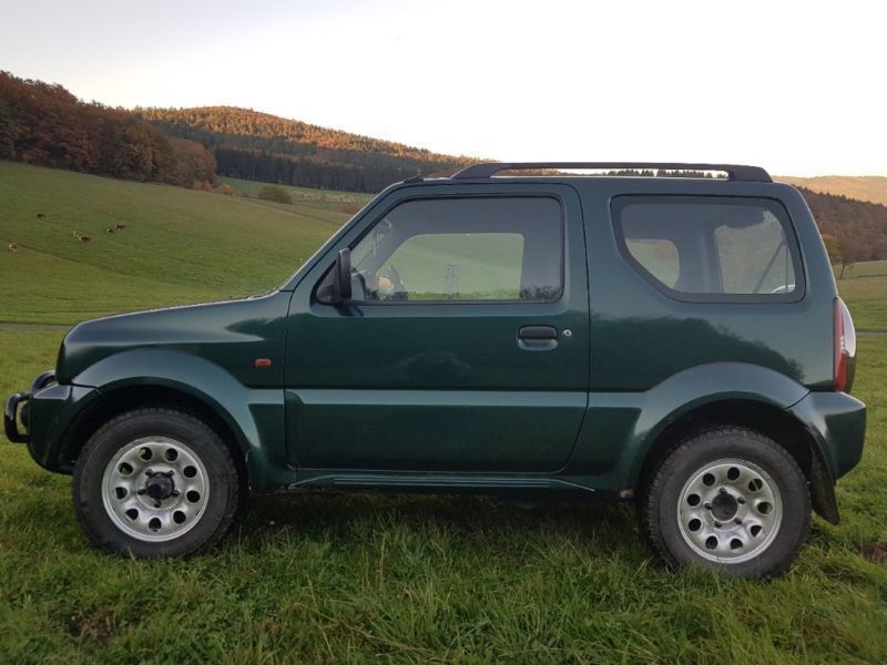 Suzuki country sport
