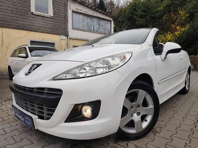 Gebraucht Peugeot 207 Active 120 PS (88 kW) 2012 Lack weiss banquise Cabrio