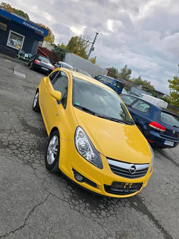 Gelb Gebraucht 2009 Opel Corsa Kleinwagen | 3.600 € - Bild 1/4