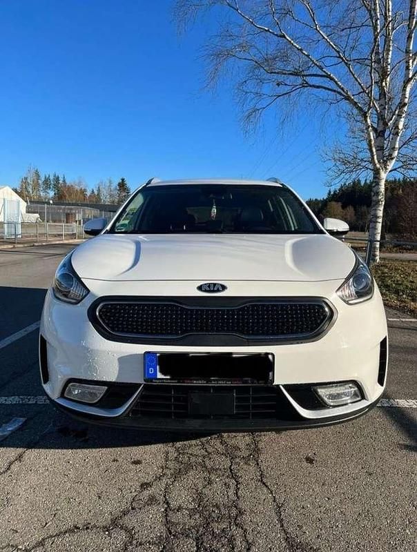 Gebraucht Kia Niro Vision 105 PS (77 kW) 2017 SUV