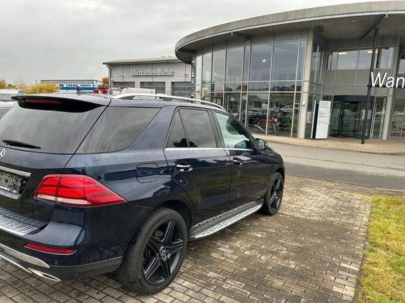 Gebraucht Mercedes GLE350 306 PS (225 kW) 2016 Blau Limousine