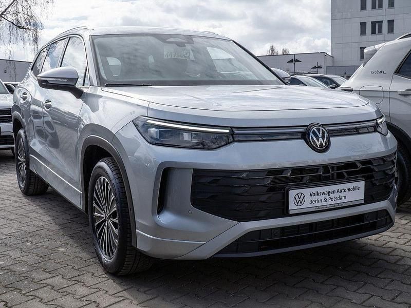 Gebraucht VW Tayron Life 150 PS (110 kW) 2025 Silber SUV
