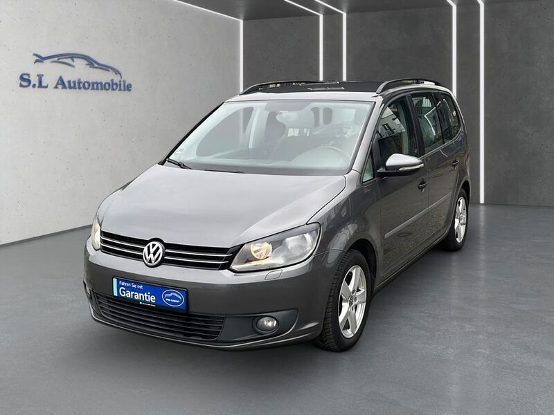 Grau Gebraucht 2013 VW Touran Trendline Van / Kleinbus | 5.490 € (Teuer) - Bild 1/4