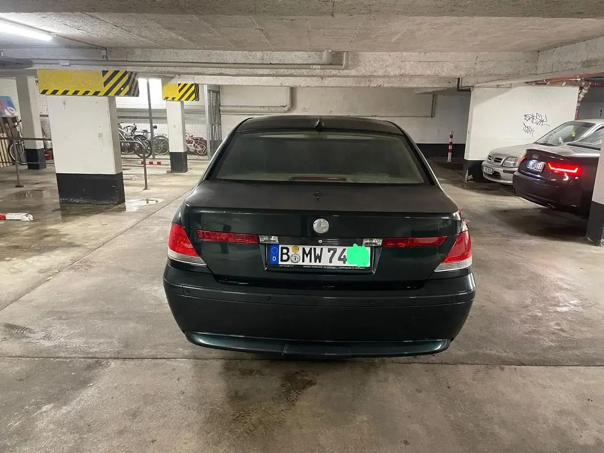 Gebraucht BMW 745 333 PS (244 kW) 2004 Grün Limousine